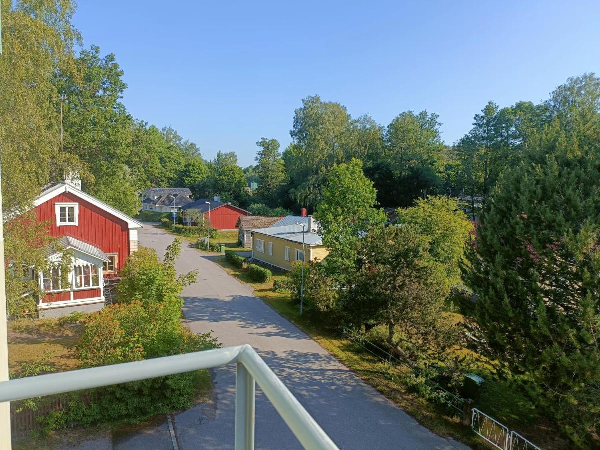 Hieno Kaksio Keskustassa Rauhallisella Alueella Loviisa Esterno foto